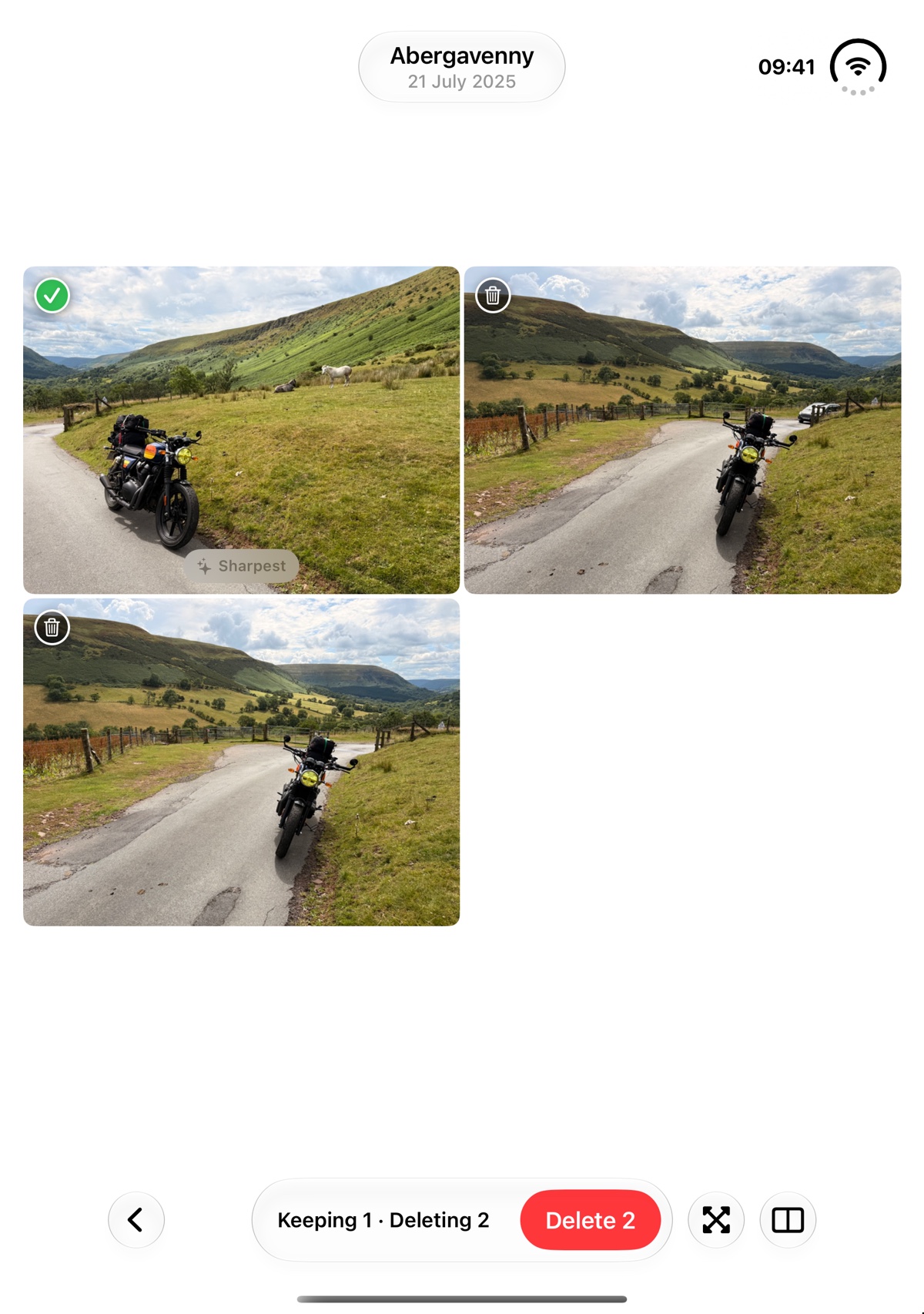 An open Duo portrait collection with one motorcycle photo marked to keep, two marked for deletion, and controls along the bottom